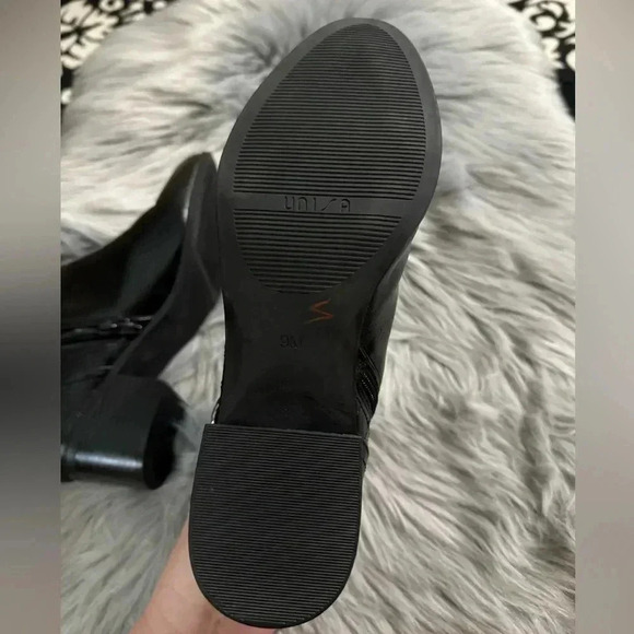 Unisa Payta Black Buckle Leather Boots  Bootie Size 9 Block Heel Fall EUC School - Picture 12 of 14